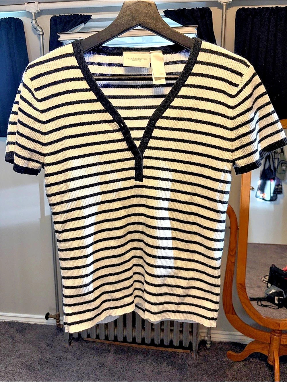 Liz Claiborne Sport Striped V-Neck Short Sleeve Top